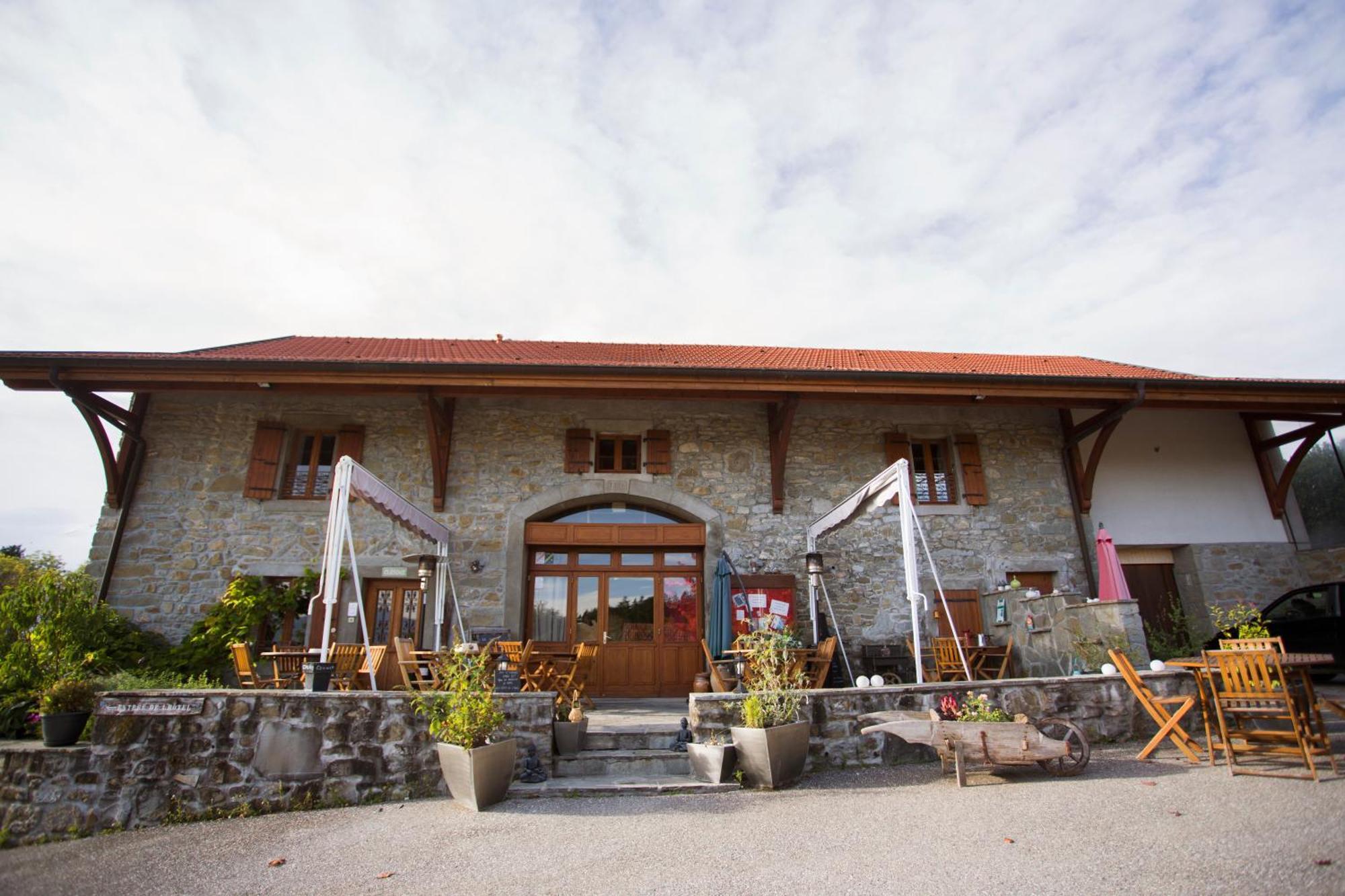 Hotel Le Bonheur Dans Le Pre 2*